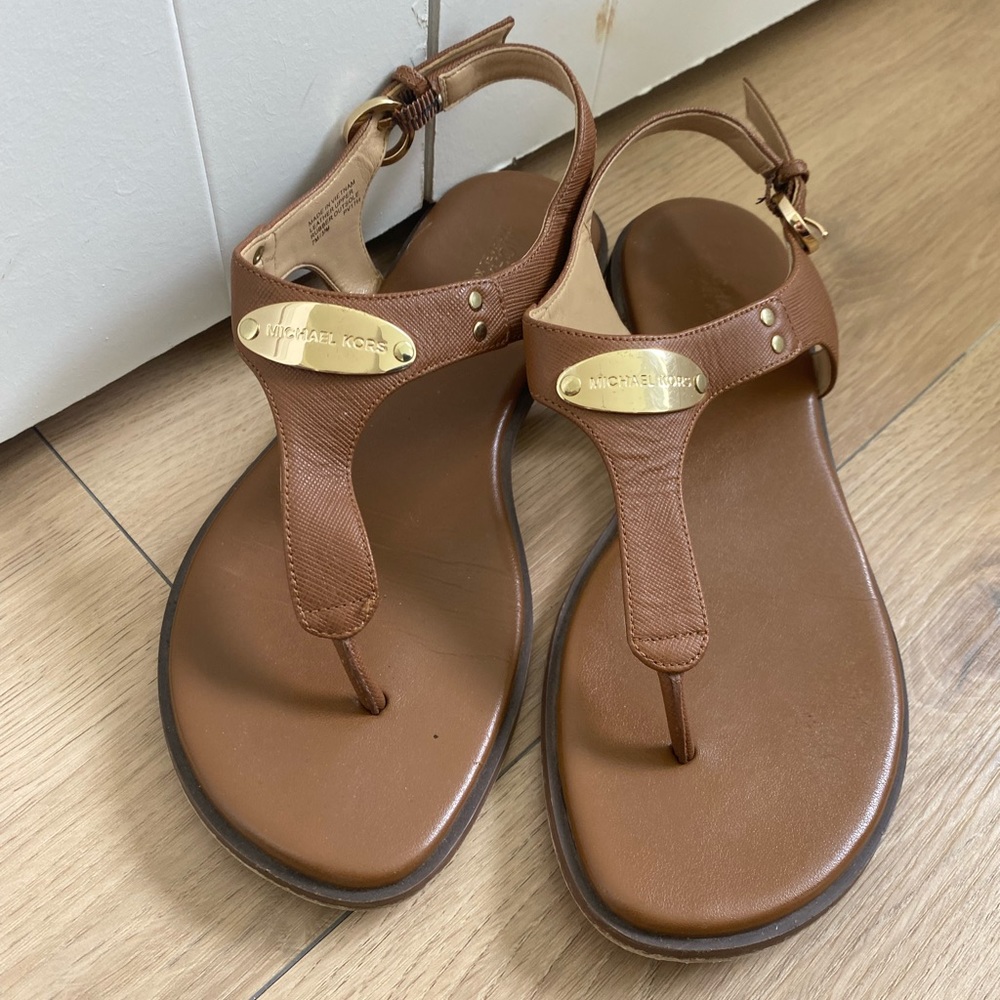 Michael Kors Leather With Gold Plate Flat Sandals